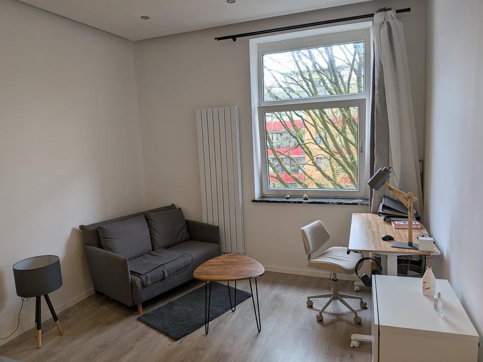 Thumbnail-Möbliertes 18 m² Zimmer in moderner 3er WG mit Balkon & Parkblick