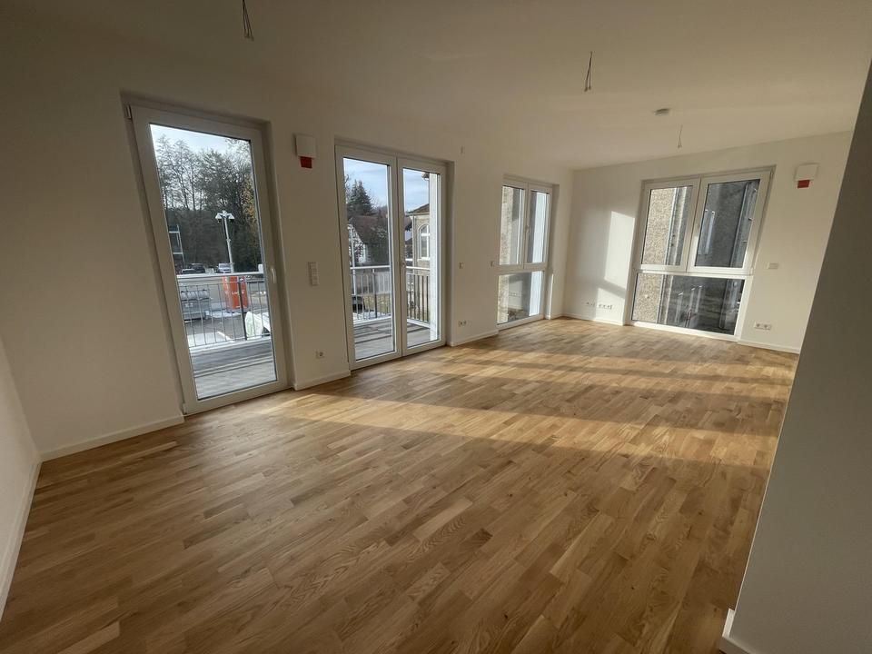 Thumbnail-Helle 3 Zimmer Wohnung mit großem Balkon - Neubau Erstbezug