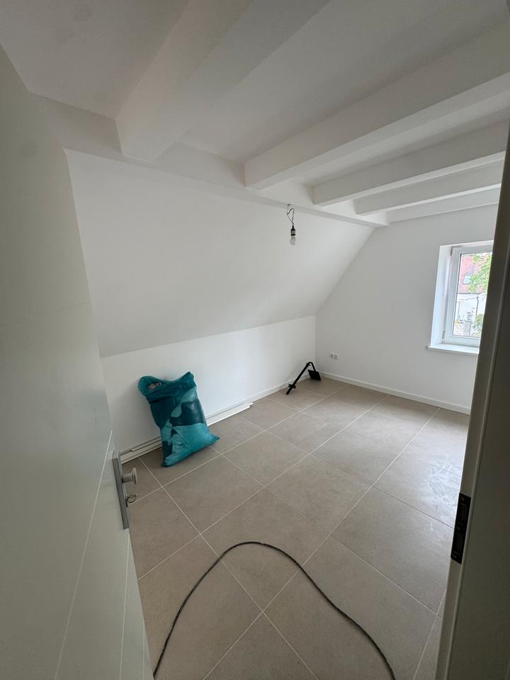 Thumbnail-Neu Sanierte 2 Zimmer Wohnung in Bärenkeller