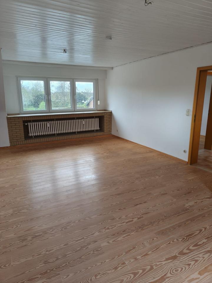 Thumbnail-3-Zimmer-Wohnung, Dachgeschoss, sehr gepflegt, sofort frei