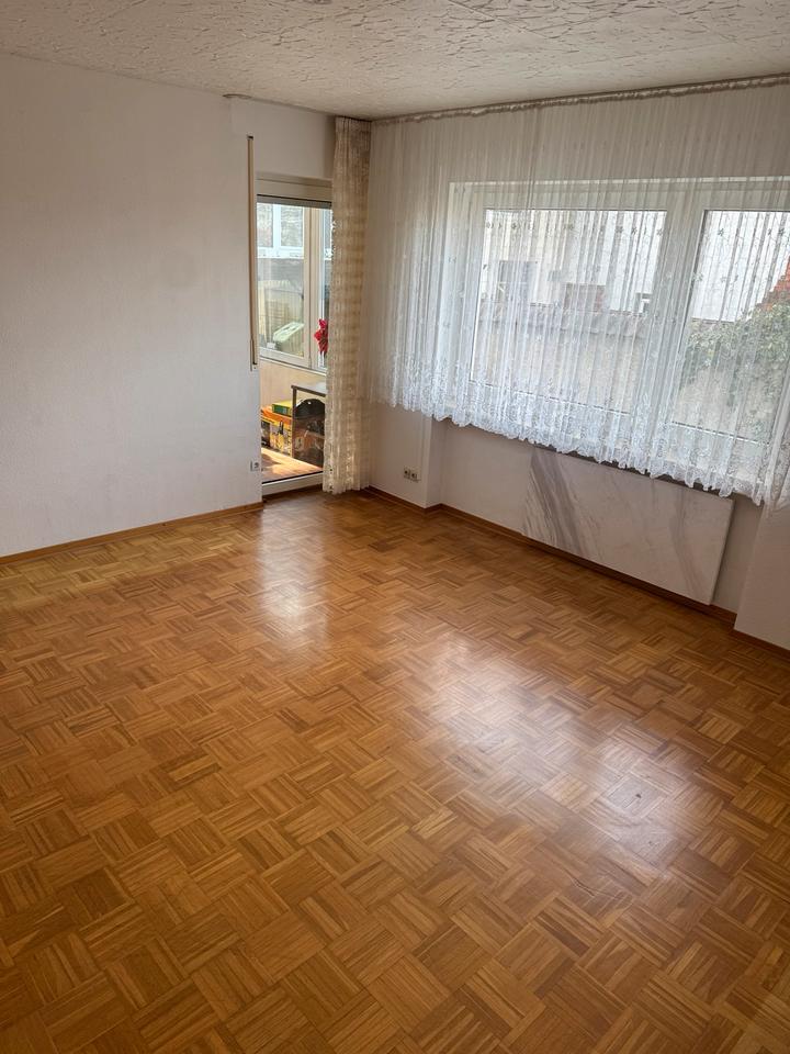 Thumbnail-Sehr helle 4-Zimmer-Wohnung in Oberboihingen zur Vermietung