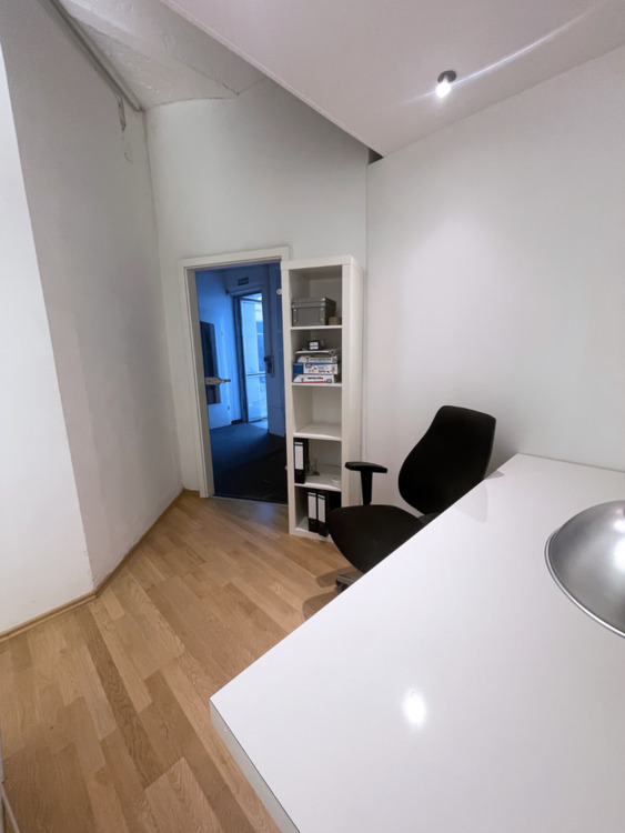 Thumbnail-Abschließbarer Büroraum + Option Lager im Loftbüro Südstadt