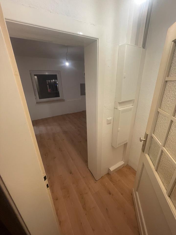 Thumbnail-Kleine sanierte Wohnung in Bahnhofsnähe zu vermieten