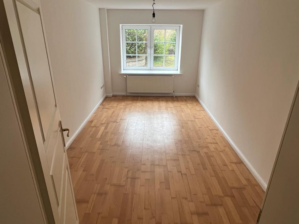 Thumbnail-Schöne Parkett 78m2 Erdgeschosswohnung