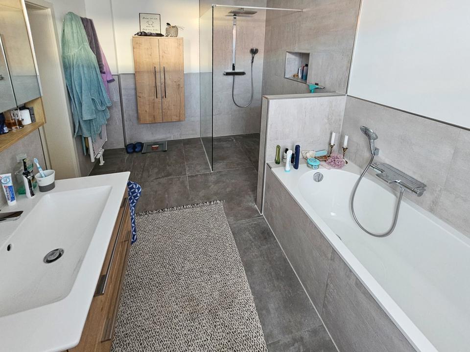 Thumbnail-Hochwertige 4-Raum-Erdgeschosswohnung im Zweitbezug