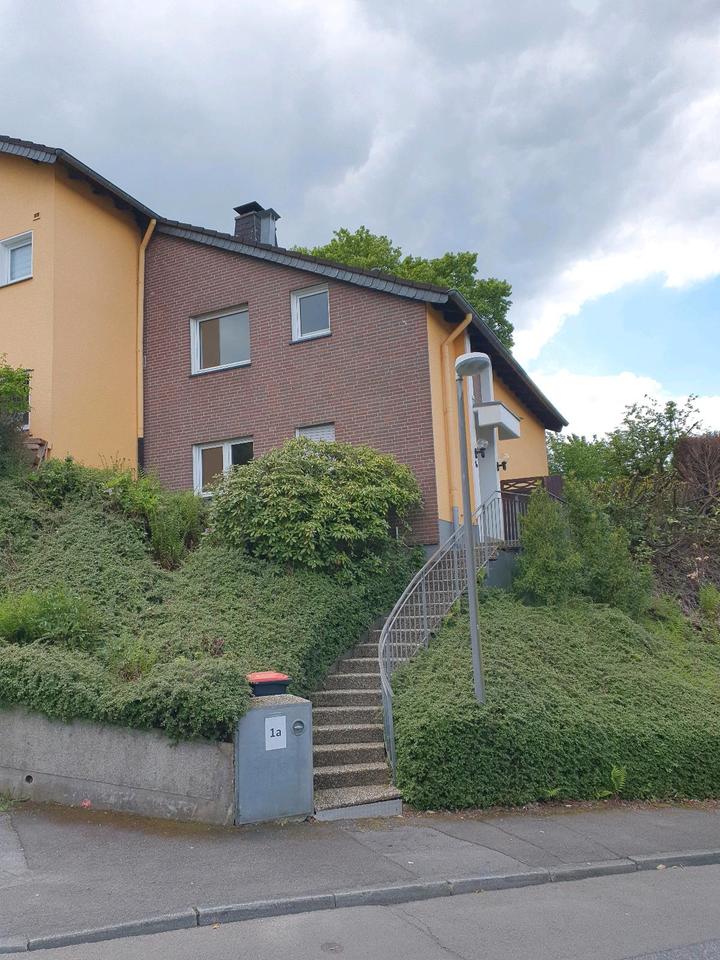 Thumbnail-Doppelhaushälfte mit grosser Terrasse in RS Ferdinand Lassalle St