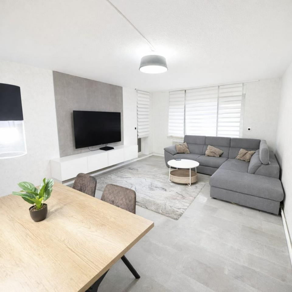 Thumbnail-Moderne 4-Zimmer-Wohnung - 89m2 mit EBK in Top-Lage Oldenburg