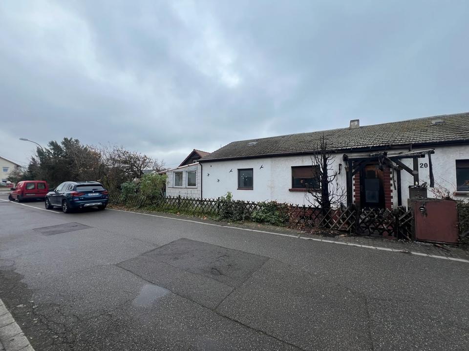 Thumbnail-Einfamilienhaus in Mundenheim