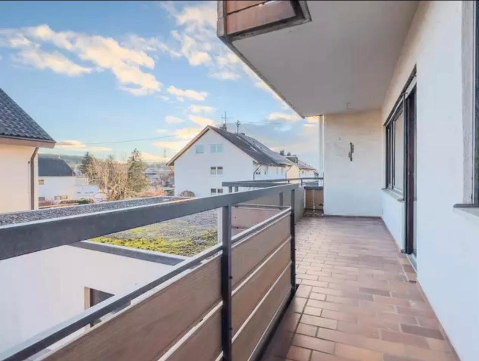 Thumbnail-Sonnige 3,5 Zimmer-Wohnung mit Balkon direkt vom Eigentümer