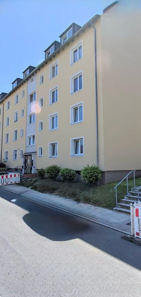 Thumbnail-3-Zimmer-Wohnung in Hof mit Einbauküche