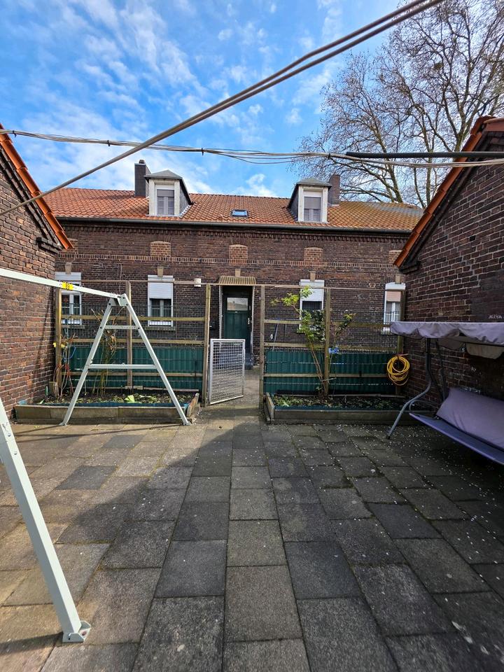 Thumbnail-Zechenhaus 2 mittlere Einheiten, großer Garten mit viel Potenzial