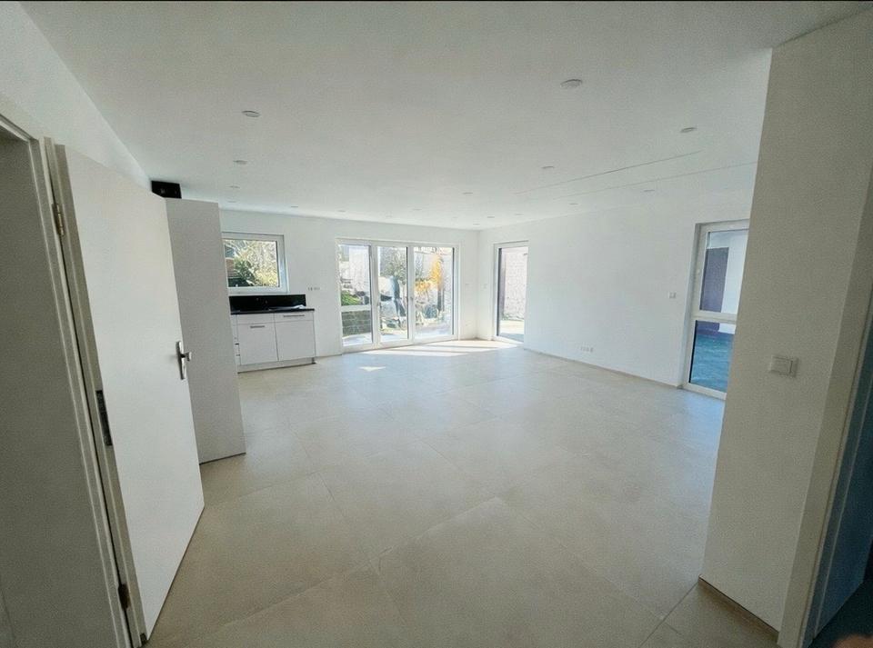 Thumbnail-Moderne 2-Zimmer-Neubauwohnung mit Garten in toller Lage