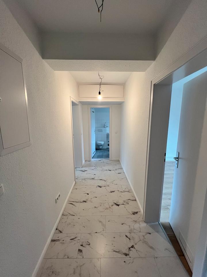 Thumbnail-Moderne 2 Zimmer Balkon Dusche neue Therme