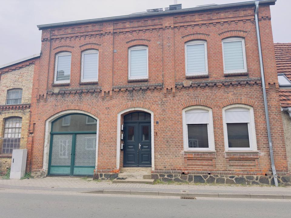 Thumbnail-Erdgeschosswohnung mit EBK, Gartennutzung, großzügiger Dusche