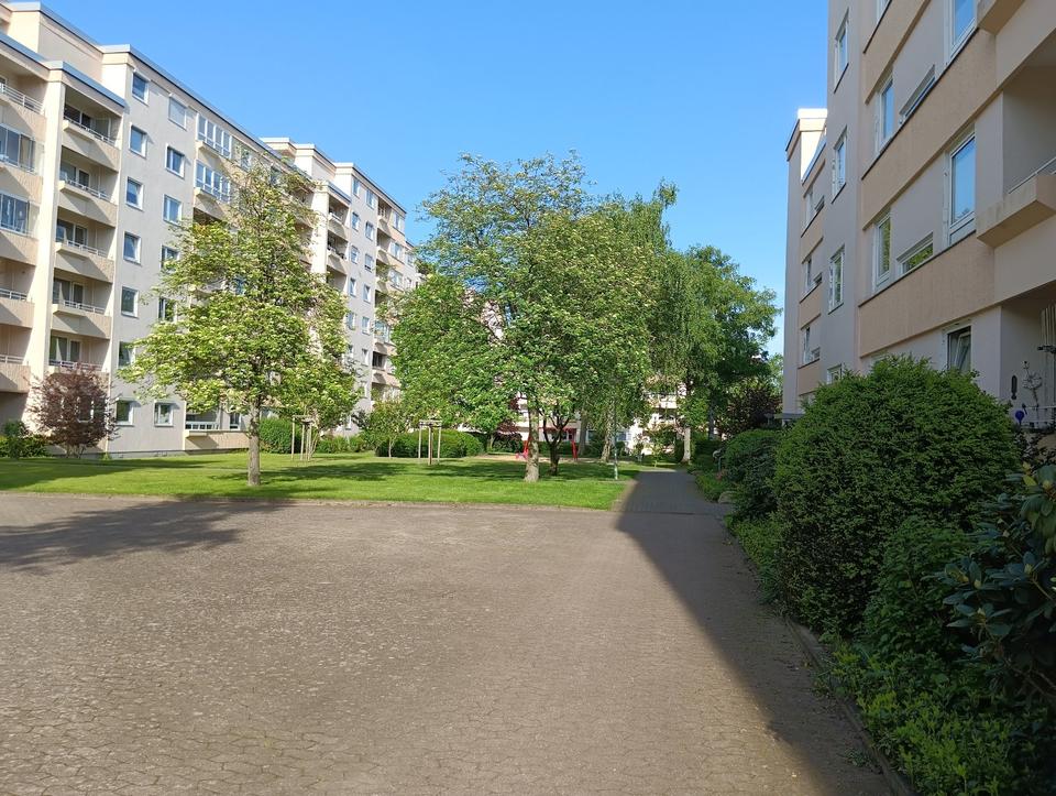 Thumbnail-helle, großzügige Eigentumswohnung, 2Loggien, in ruhiger Lage