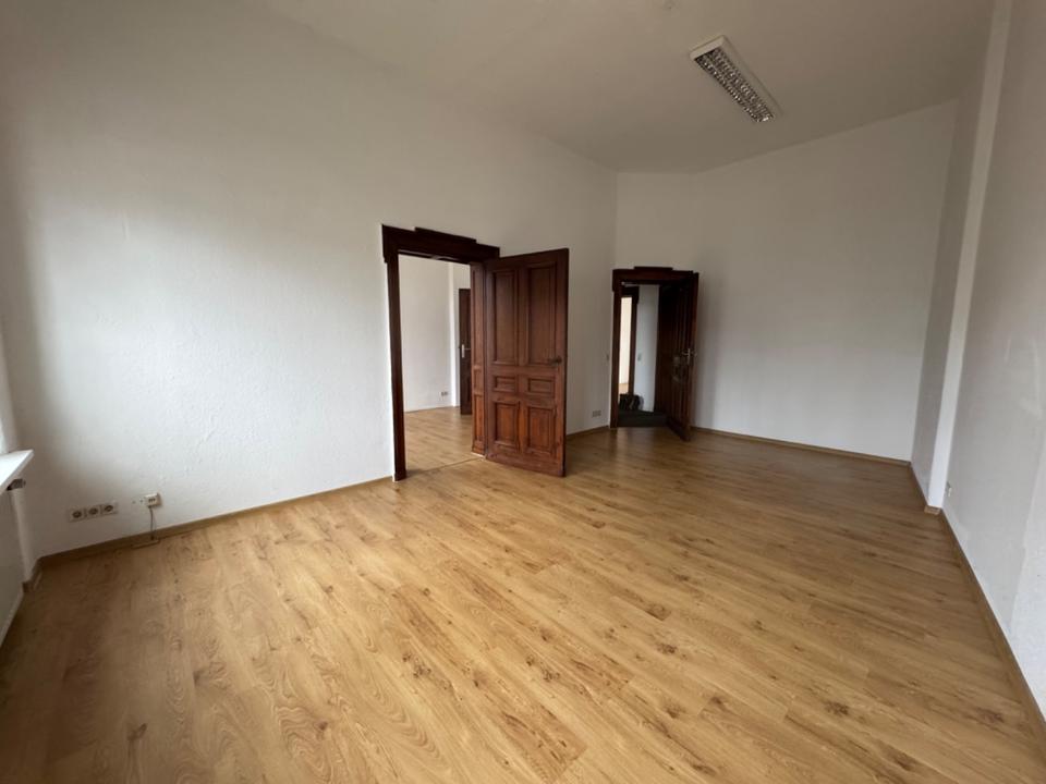 Thumbnail-Großzügige 3-Zimmer-Wohnung in charmantem Altbau (ca. 74 m²)