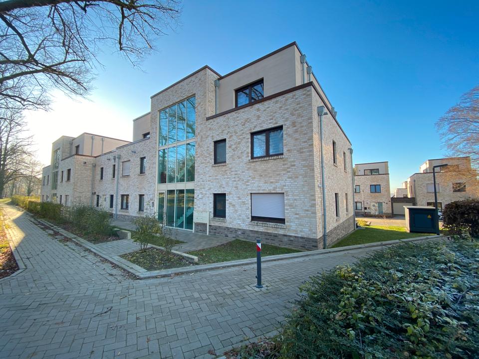 Thumbnail-luxuriöse, 3 ZKB, gr. Balkon und Tiefgarage