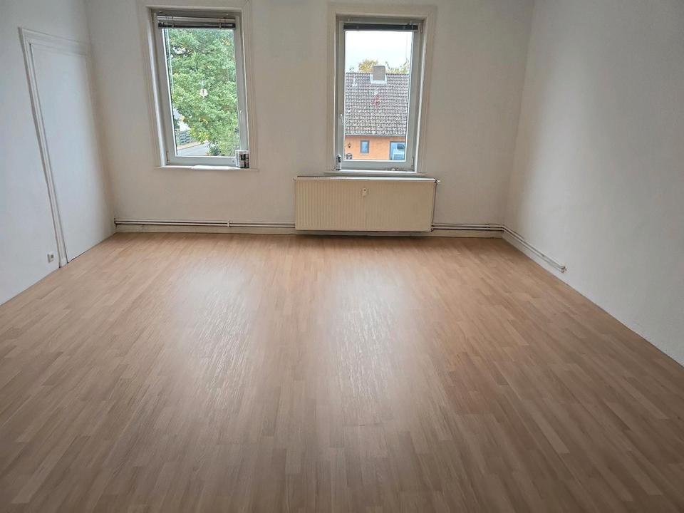 Thumbnail-In Bröckel 4-Zimmer-Wohnung mit Gartennutzung – 130 m2