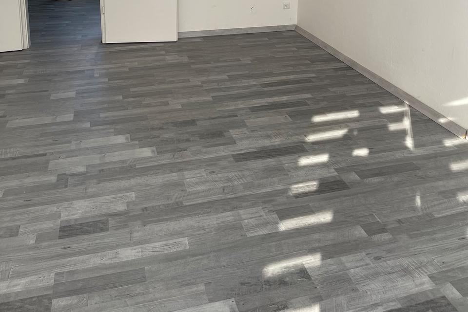 Thumbnail-Verkaufe Laminat schon ausgebaut mit Leisten