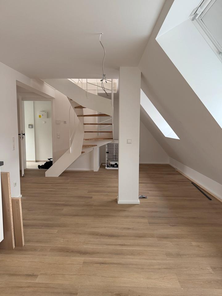 Thumbnail-Neue, wunderschöne Dachgeschosswohnung Metzingen