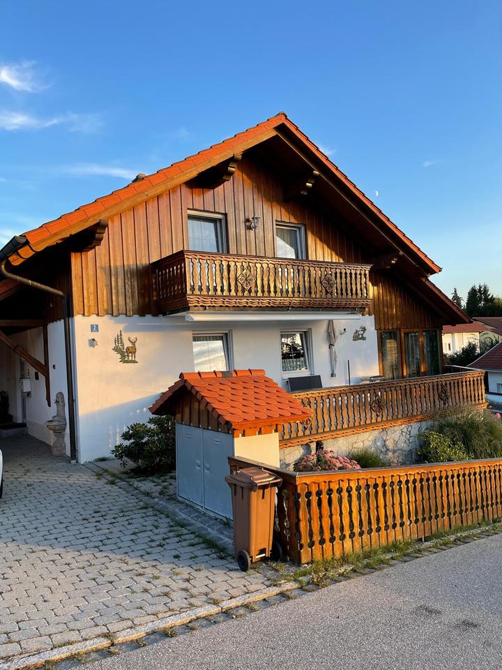 Thumbnail-Gepflegtes EFH mit Einliegerwohnung, Wintergarten & PV-Anlage