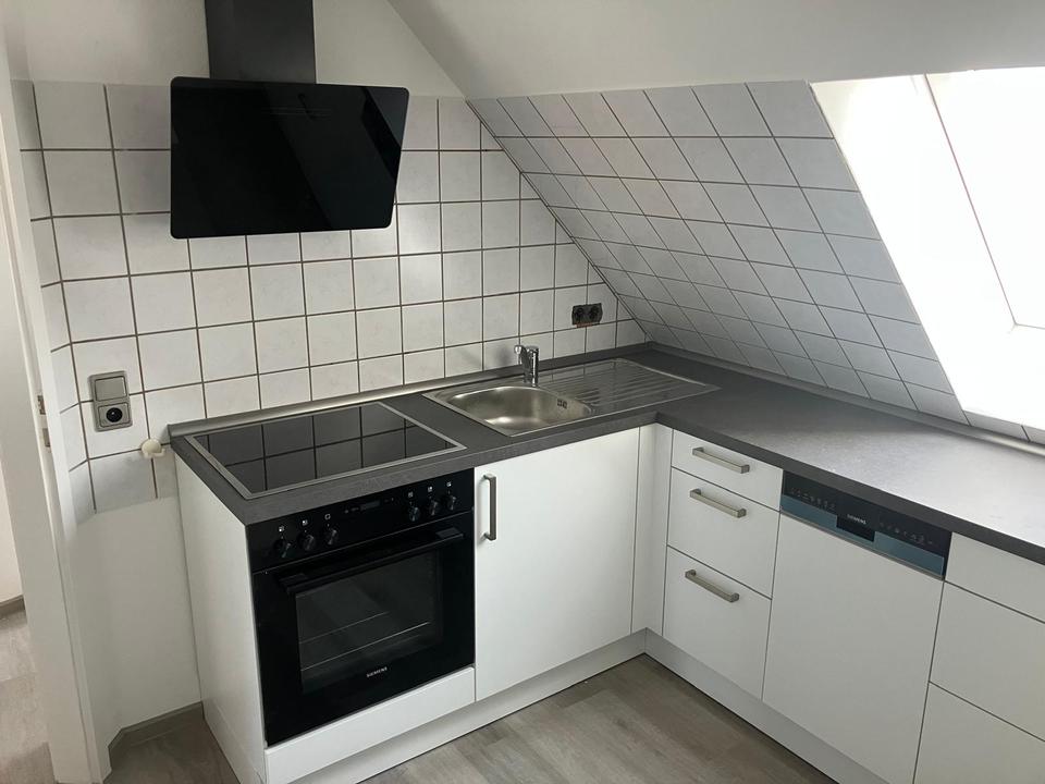 Thumbnail-Erstbezug nach Sanierung – Schöne 2‑Zi‑DG‑Whg in Jügesheim