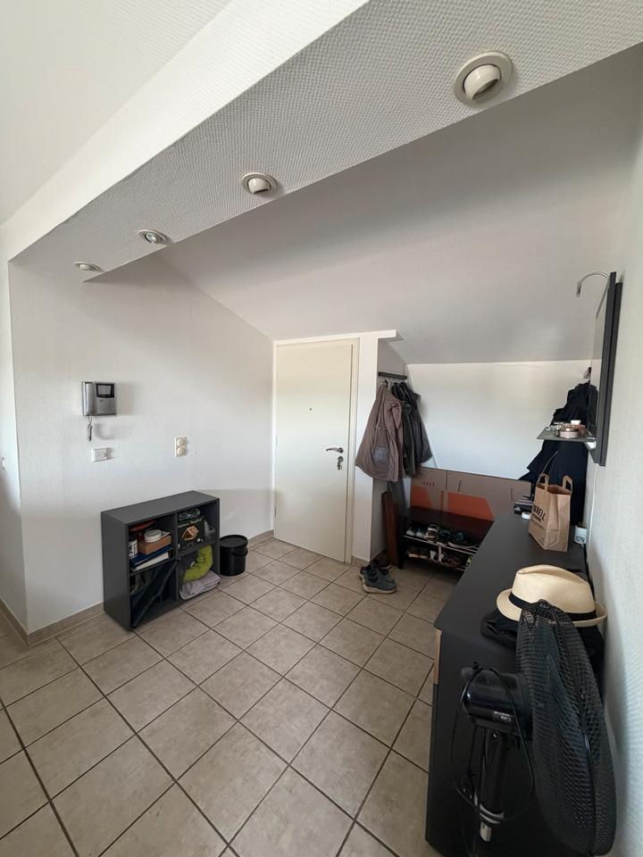 Thumbnail-Schöne offen geschnittene 2.5 Zimmer Wohnung zu vermieten