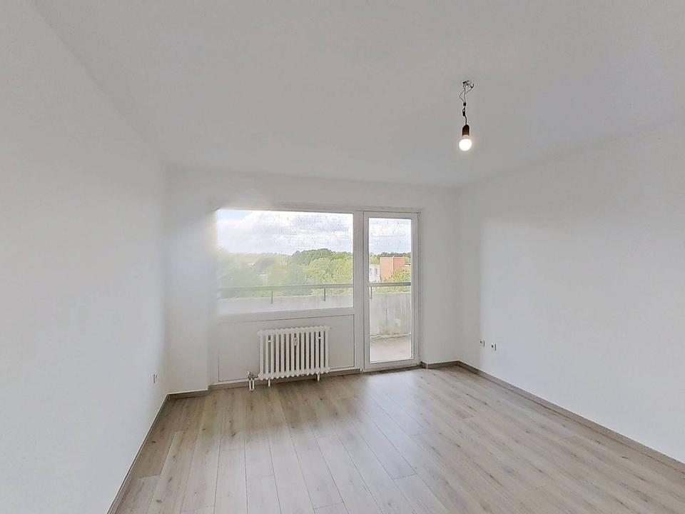 Thumbnail-Schöne 3-Zimmer-Wohnung mit BALKON und tollem Ausblick