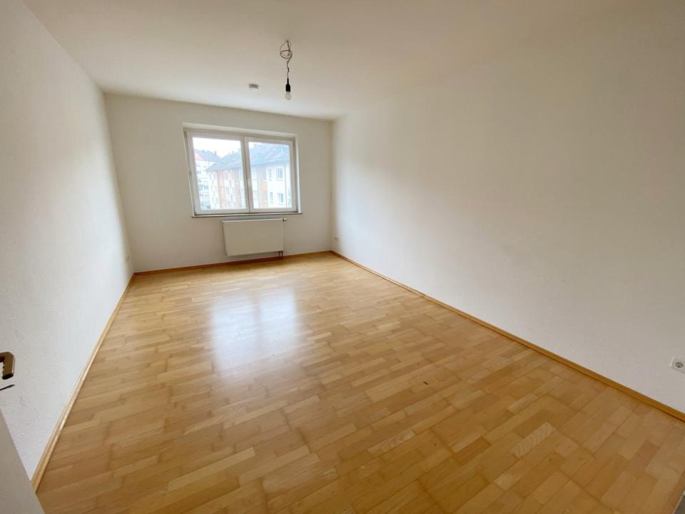 Thumbnail-Schönes helles Zimmer unmöbliert in 2er WG mit Balkon