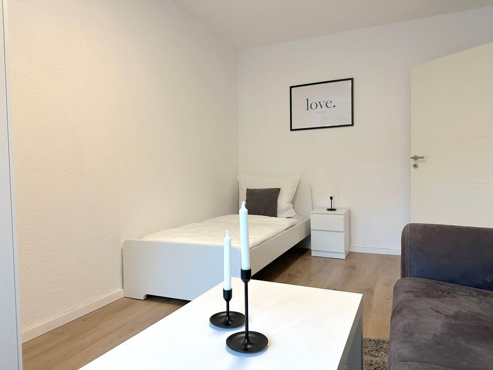 Thumbnail-Freie Zimmer in einer 4er-WG in Frankfurt am Main - Nied - Convertystraße 61!