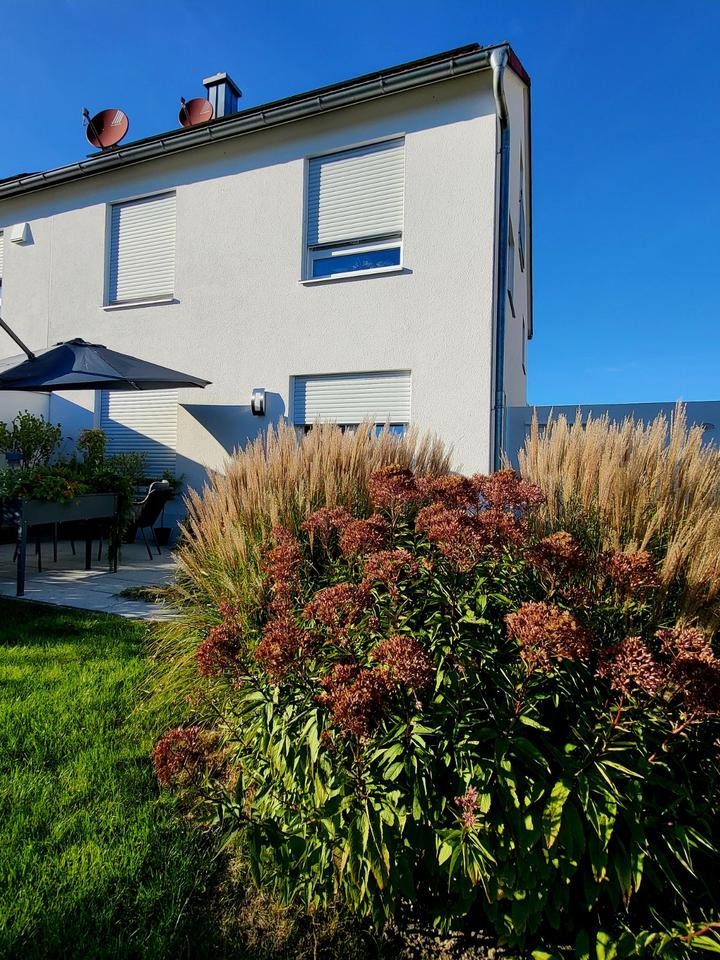 Thumbnail-Charmante Doppelhaushälfte in gefragter Lage mit Traumblick DHH