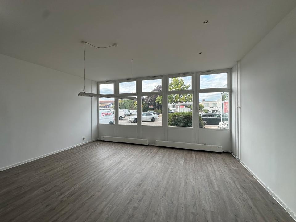Thumbnail-Erdgeschoss ca. 165 m² , 4 Räume, bis zu ca. 3,70 m l.H.