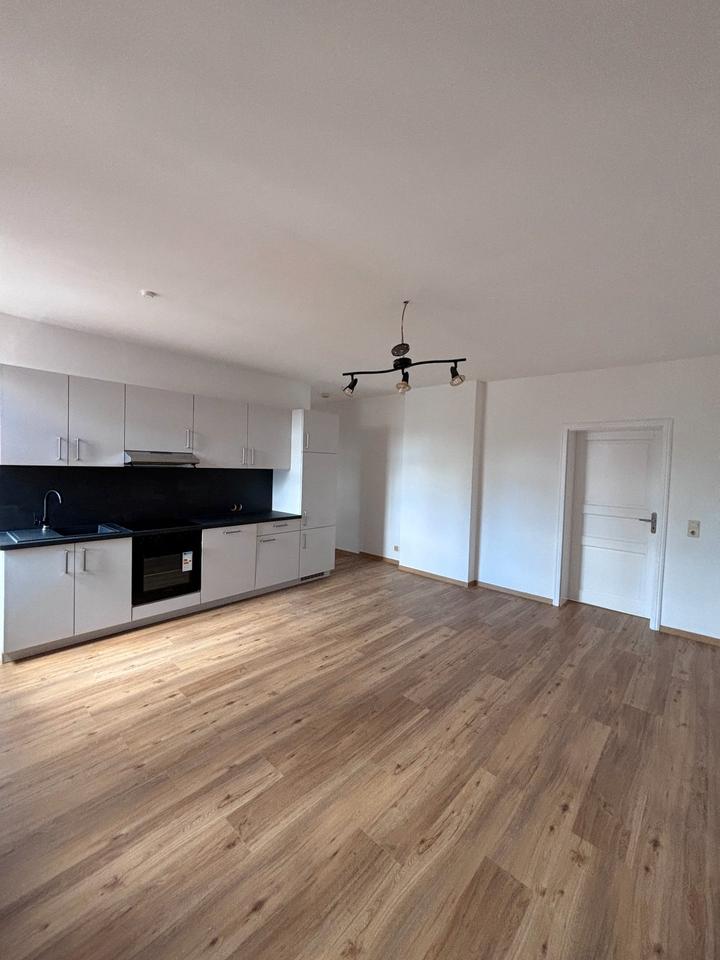 Thumbnail-Frisch renovierte 3-Zimmer-Wohnung mit neuer moderner Einbauküche