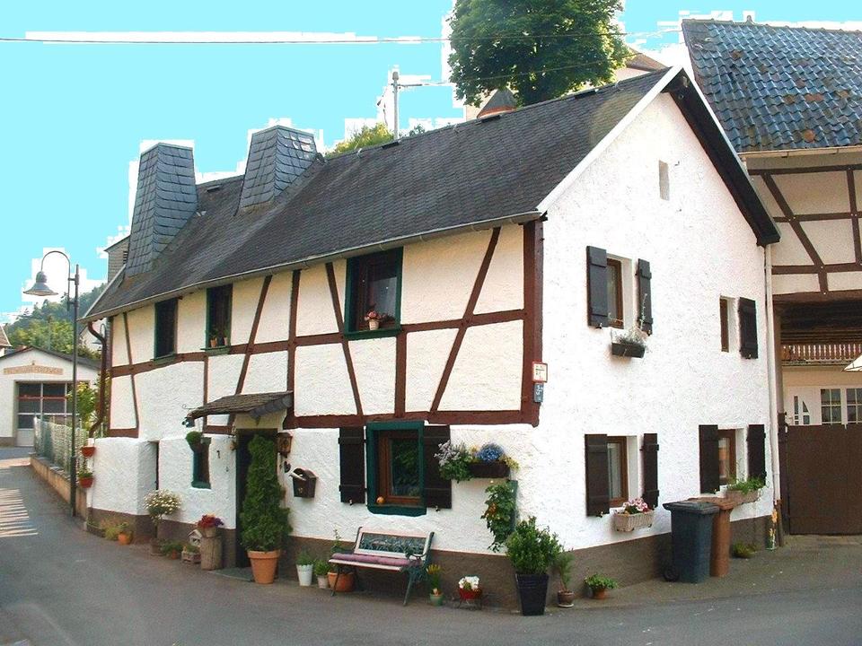 Thumbnail-PROVISIONSFREI - Kleines Fachwerkhaus mit Charme in der Eifel