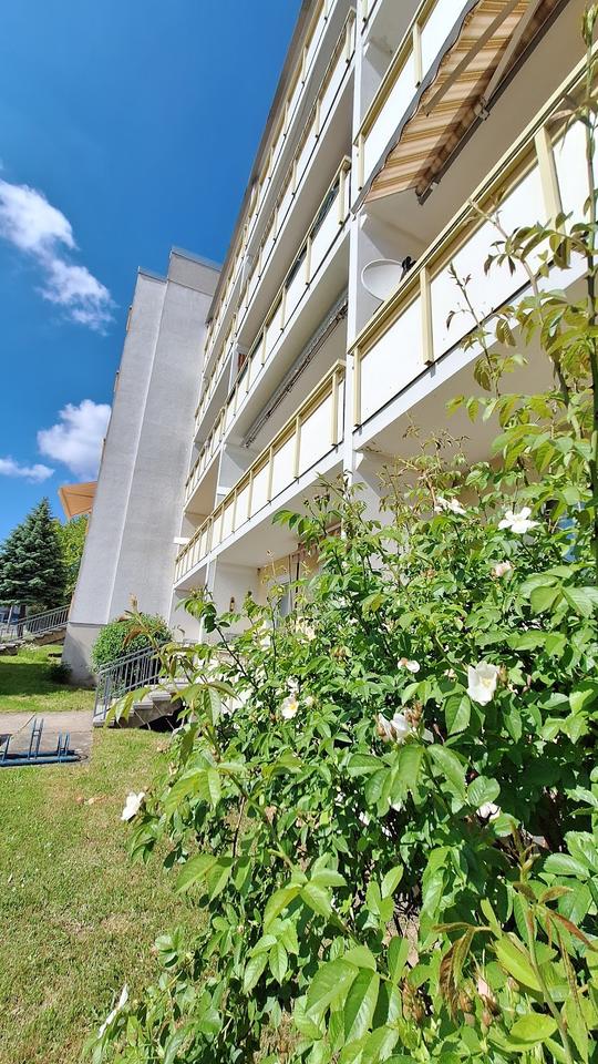 Thumbnail-Zweiraumapartment im 1. Obergeschoss und Dusche!