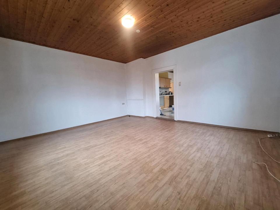 Thumbnail-Vermiete große 120qm 4Zimmer Wohnung