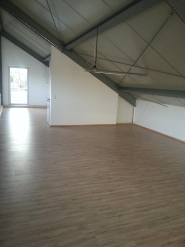 Thumbnail-Helles, sonniges 1 Zimmer Studio-Praxis-Atelier Bahnhofsnähe