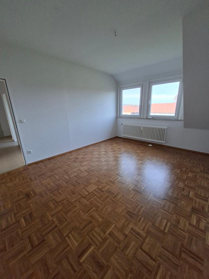 Thumbnail-3-ZKB-Wohnung 80 m²-umfangreich renoviert–ruhige nette Hausgem.