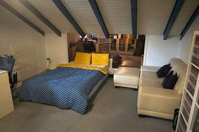 Thumbnail-möbliertes Zimmer in Damen WG mit Balkon