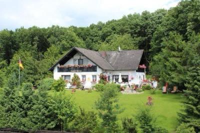 Thumbnail-Charmantes Wohnhaus mit Pension in idyllischer Lage in Schammelsd
