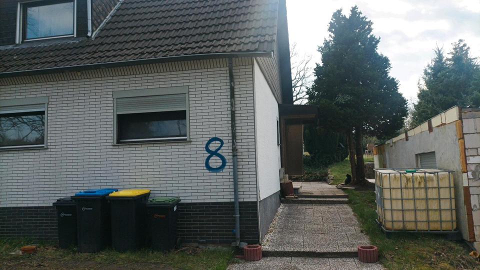Thumbnail-Freies Zimmer in einer 2-er WG ( Haus mit Garten)