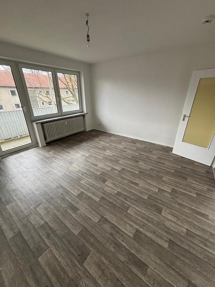 Thumbnail-3-Zimmerwohnung Danziger Str (nur mit Wohnberechtigungsschein)