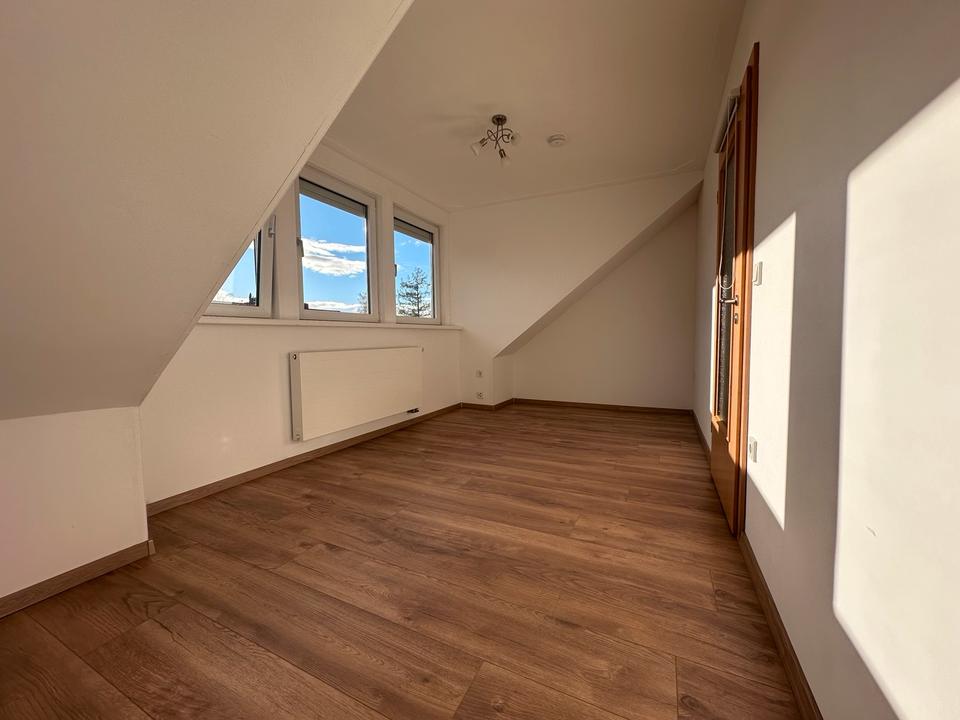 Thumbnail-Helle 3-Zimmer Wohnung mit Garten, Einbauküche und Stellplatz