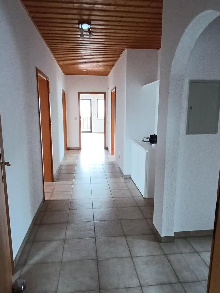 Thumbnail-Große und helle 5-ZimmerWohnung mit Lift in Igensdorf