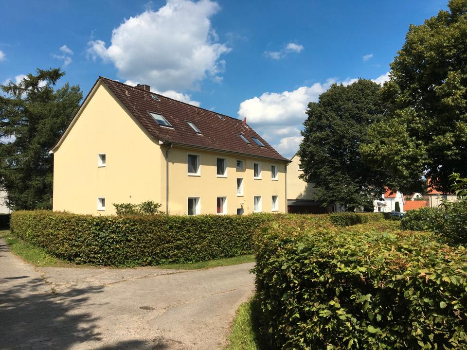 Thumbnail-Buxtehude-2 Monate mietfrei-renovierungsbedürftige 2-Zimmer OG-Wohnung