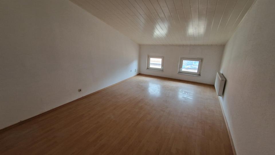 Thumbnail-Dachgeschosswohnung, 3-Raum-Wohnung in Weißenfels ab sofort