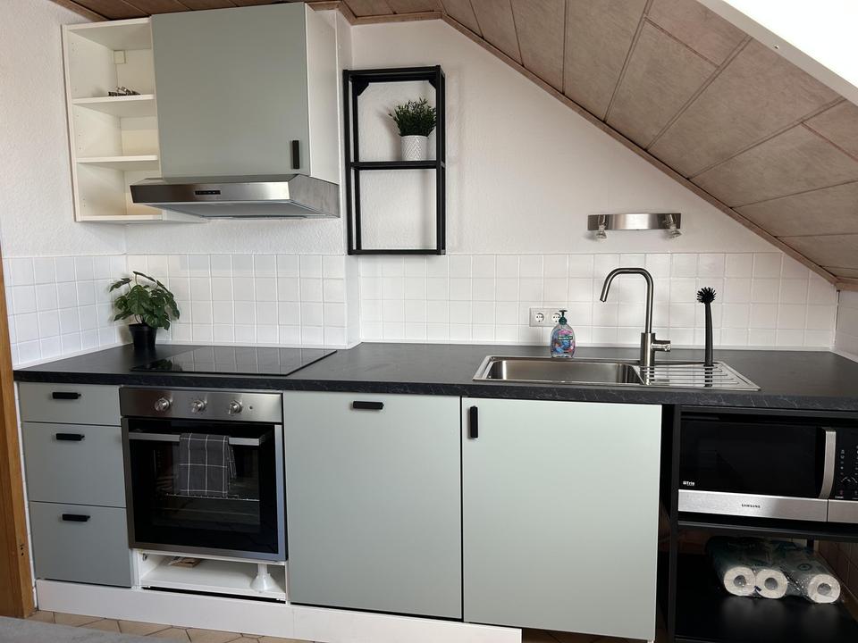 Thumbnail-Lichtdurchflutete Traumwohnung im Dachgeschoss: Möbliert und frisch renoviert! Ab Jan