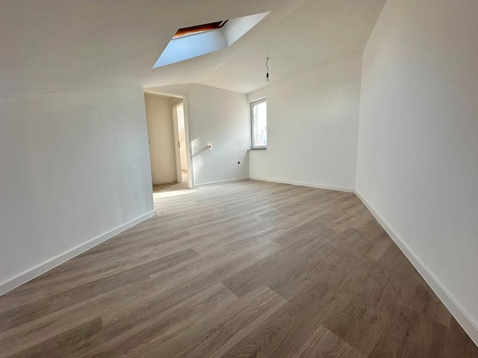 Thumbnail-Sanierte 3-Raum–Wohnung mit Terrasse über den Wolken Apoldas