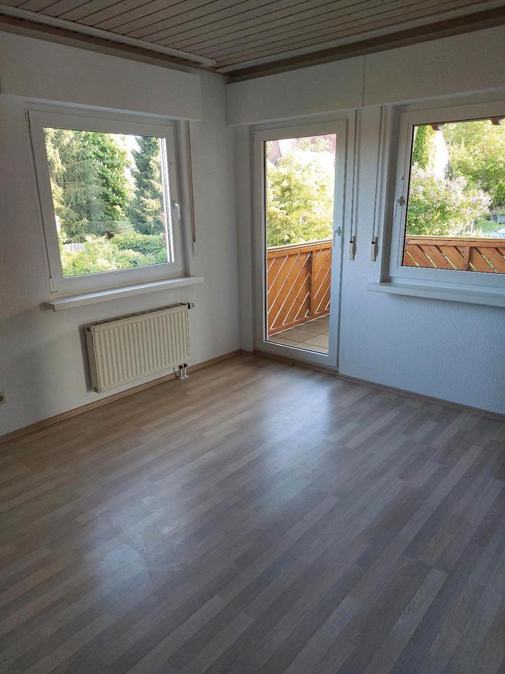 Thumbnail-Helle 3-Zimmer Wohnung mit Balkon und Garten