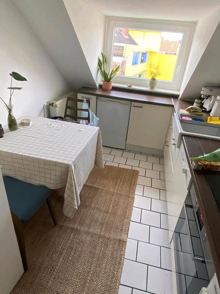 Thumbnail-1-Dachgeschoss-Wohnung 34m² in Köln Sülz